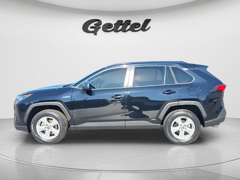Used 2021 Toyota RAV4 LE AWD/4WD image 7