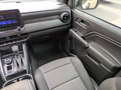 Certified 2024 Chevrolet Colorado Trail Boss w/ Technology Package image 18