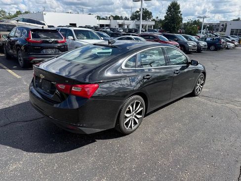 Used 2016 Chevrolet Malibu LT w/ Leather Package FWD image 3