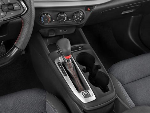 Used 2025 Chevrolet Trax RS w/ Sunroof Package FWD image 9