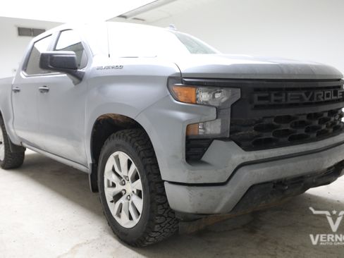 Used 2025 Chevrolet Silverado 1500 Custom AWD/4WD image 6