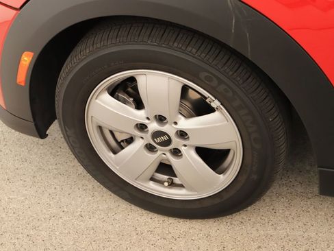 Used 2024 MINI Cooper 2-Door Hardtop FWD image 34