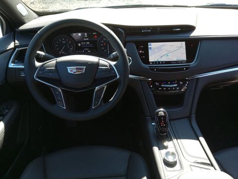 New 2026 Cadillac XT5 Premium Luxury w/ LPO, ONYX Package image 13