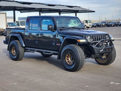 Used 2020 Jeep Gladiator Rubicon w/ Dual Top Group image 2