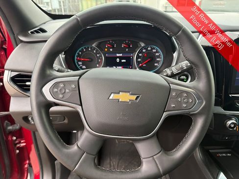 Used 2023 Chevrolet Traverse LT image 17