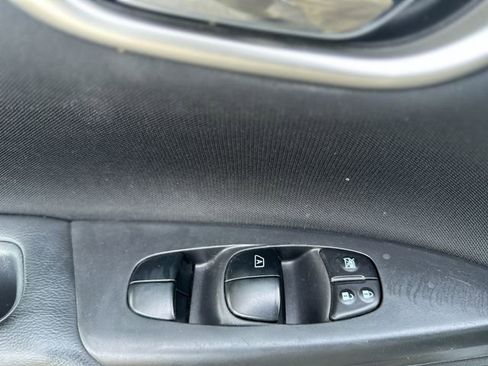 Used 2017 Nissan Sentra SV FWD image 14