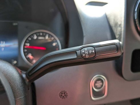 Used 2025 Mercedes-Benz Sprinter 2500 image 30