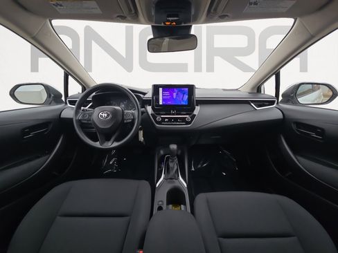 Used 2024 Toyota Corolla LE image 3