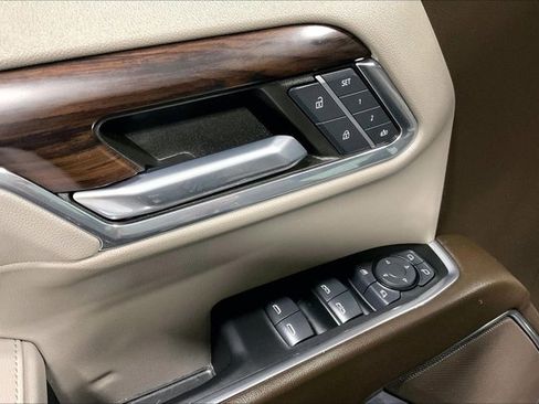 Used 2024 GMC Sierra 1500 SLT image 40