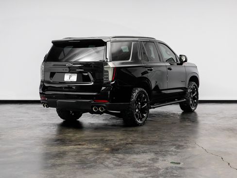 Used 2023 Chevrolet Tahoe Z71 w/ Luxury Package AWD/4WD image 21