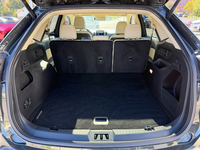 Used 2024 Ford Edge SEL w/ Convenience Package AWD/4WD image 6