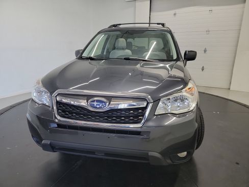 Used 2016 Subaru Forester 2.5i Premium AWD/4WD image 2