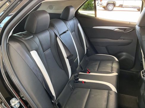 Certified 2025 Buick Envision Sport Touring image 18