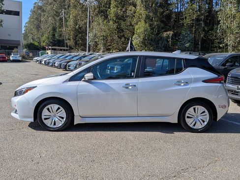 Used 2023 Nissan Leaf S image 6