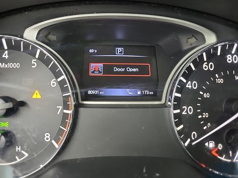 Used 2017 Nissan Altima 2.5 SL FWD image 7