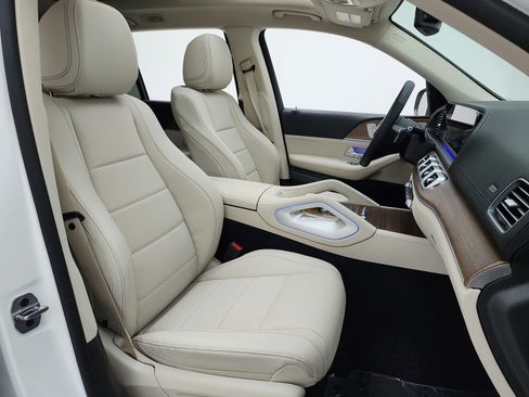 Certified 2026 Mercedes-Benz GLS 450 4MATIC image 20