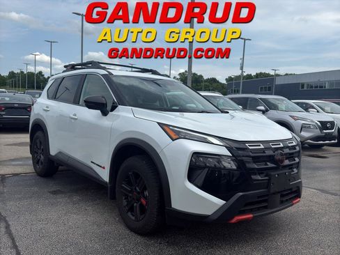 Used 2025 Nissan Rogue SV w/ Rock Creek Premium Package AWD/4WD image 1
