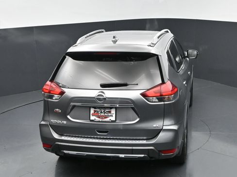 Used 2017 Nissan Rogue SL w/ SL Premium Package FWD image 32