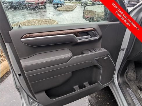 New 2026 GMC Sierra 1500 Elevation image 17