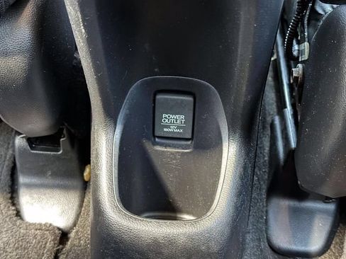 Used 2021 Honda HR-V EX image 11