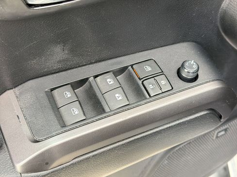 Used 2021 Toyota Tacoma TRD Sport w/ TRD Premium Sport Package AWD/4WD image 12