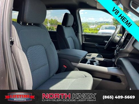 New 2026 RAM 1500 Express AWD/4WD image 29