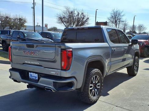 Used 2021 GMC Sierra 1500 AT4 w/ Technology Package image 3