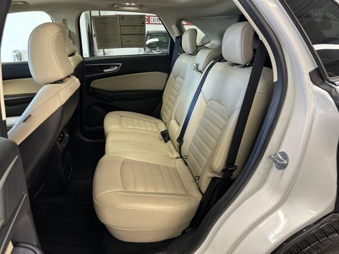 Certified 2022 Ford Edge SEL w/ Convenience Package image 6