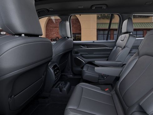 New 2025 Jeep Grand Cherokee L Limited w/ Luxury Tech Group II image 25