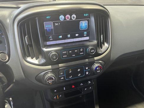 Used 2015 Chevrolet Colorado Z71 image 18