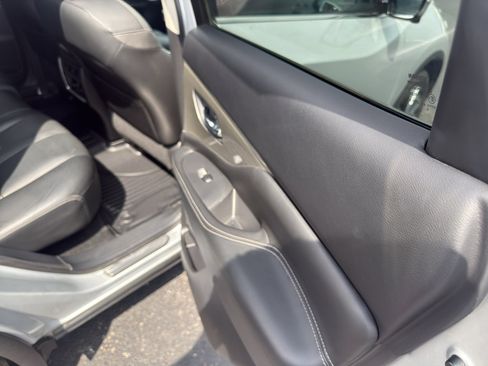 Used 2015 Nissan Murano Platinum w/ Platinum Technology Package FWD image 14