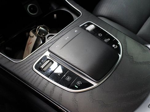 Used 2021 Mercedes-Benz GLC 300 GLC 300 image 33