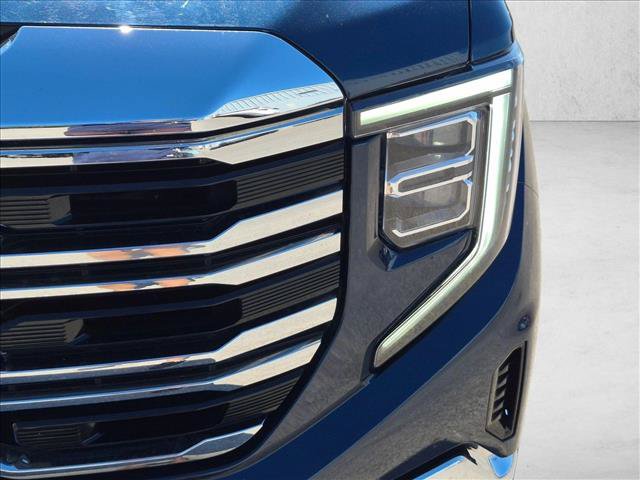 Used 2023 GMC Sierra 1500 SLT w/ SLT Convenience Package AWD/4WD image 9
