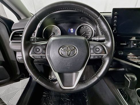 Used 2021 Toyota Camry XLE AWD/4WD image 19