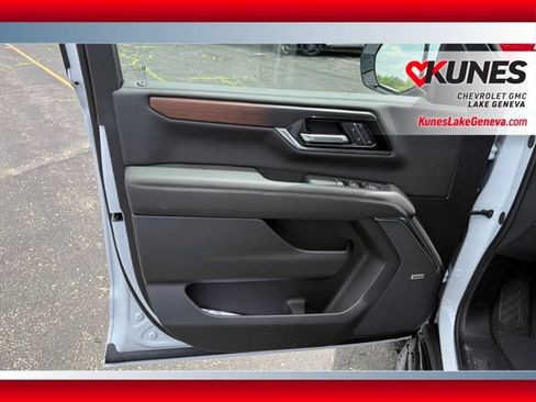 New 2026 GMC Yukon XL Denali AWD/4WD image 14