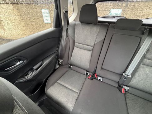 Used 2025 Nissan Rogue SV image 41