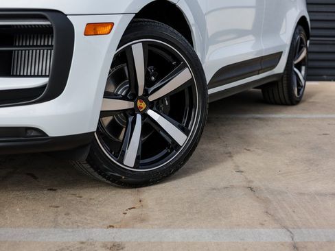 New 2026 Porsche Macan S image 12