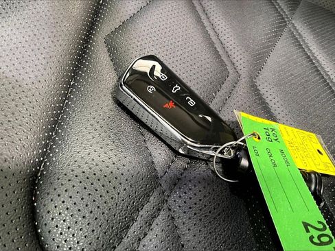 Used 2024 Volkswagen Atlas Peak Edition SE image 19