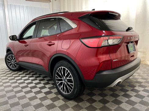 Used 2021 Ford Escape SEL w/ Technology Package FWD image 18