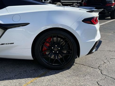 Used 2024 Chevrolet Corvette Z06 w/ Stealth Interior Trim Package image 15