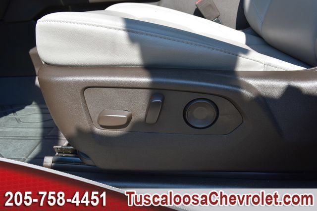 Used 2025 Chevrolet Suburban Z71 w/ Comfort Package AWD/4WD image 26
