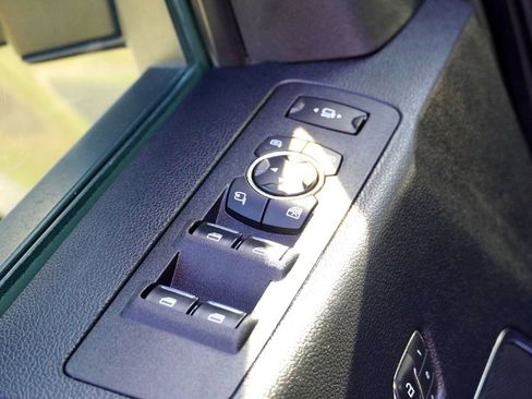 Used 2019 Ford F250 Lariat w/ Lariat Value Package image 27