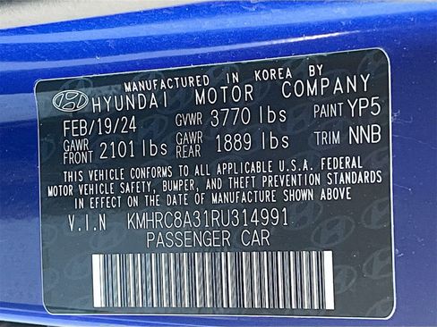 Used 2024 Hyundai Venue Limited image 33