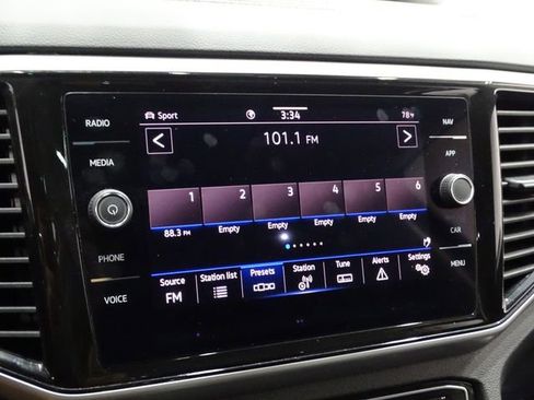 Used 2023 Volkswagen Atlas SEL image 33