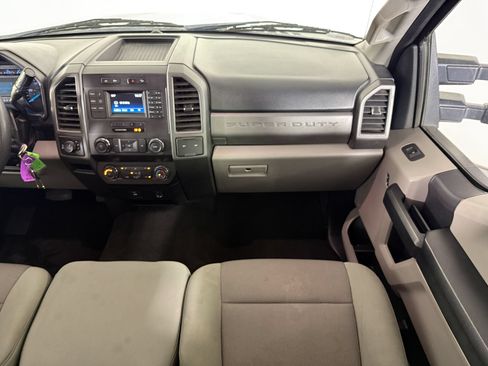 Used 2019 Ford F250 XL w/ STX Appearance Package AWD/4WD image 25