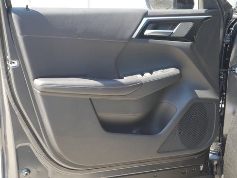 New 2026 Nissan Rogue SL AWD/4WD image 36