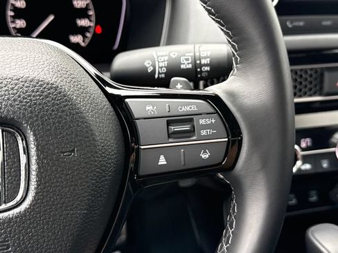 Used 2025 Honda Civic Sport image 32