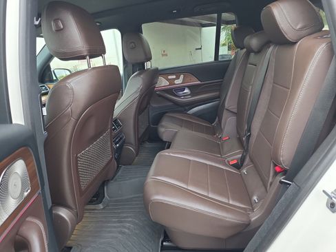 Used 2021 Mercedes-Benz GLS 450 4MATIC image 16