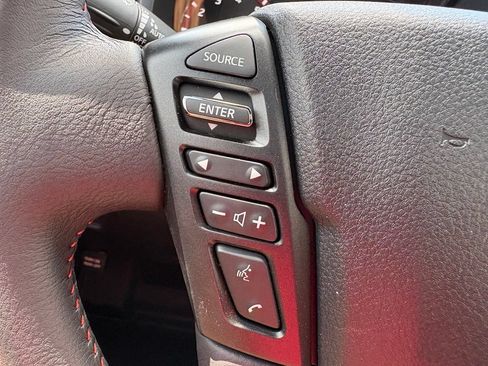 Used 2024 Nissan Titan PRO-4X w/ Pro-4x Convenience Package AWD/4WD image 21