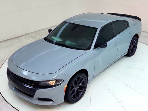 Used 2020 Dodge Charger SXT w/ Blacktop Package RWD image 14